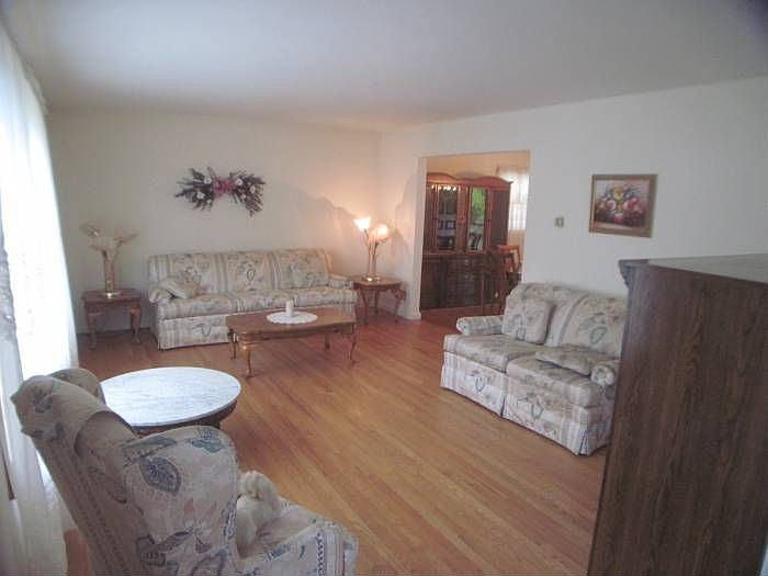 2nd image of 266 W Madison Ave
