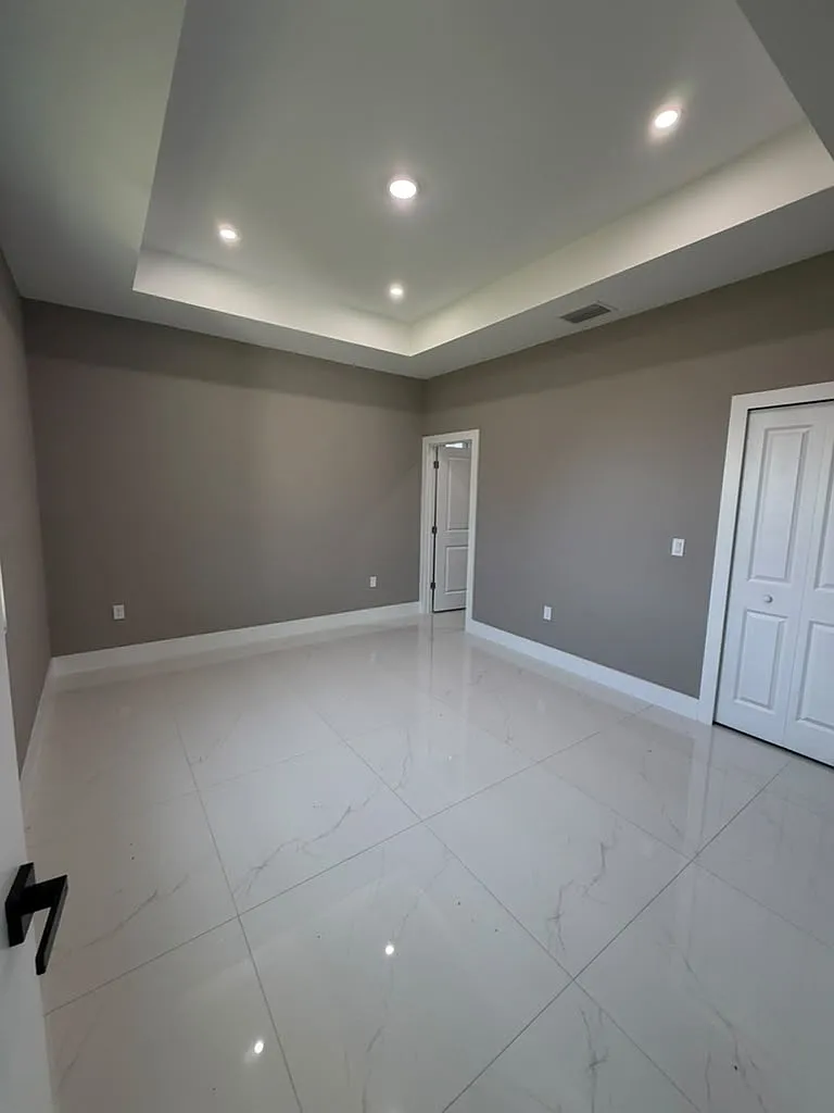 3 bed, 1600 sqft, $1,800 — Photo 3