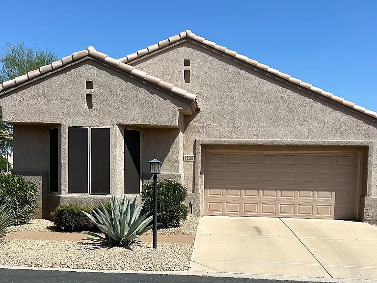 15509 W Coral Pointe Dr — Photo 2