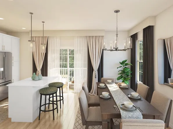 2 Little Pond Dr, Laurel Springs, NJ 08021