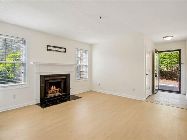 5638 River Heights Xing SE, Marietta, GA 30067