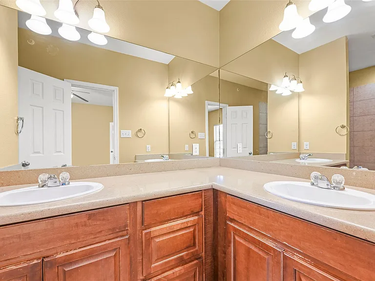 1520 Sherwood Forest St #301 — Photo 23
