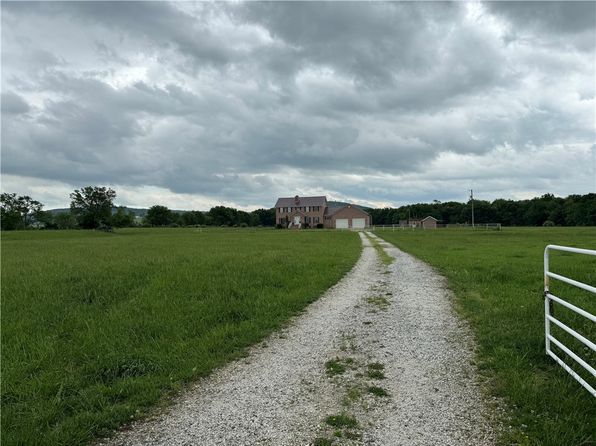 15686 Cincinnati Rd, Fayetteville, AR 72704