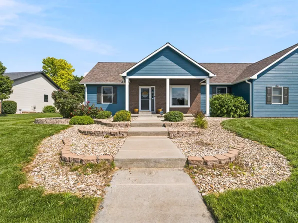 9101 Llara Cir, Manhattan, KS 66502