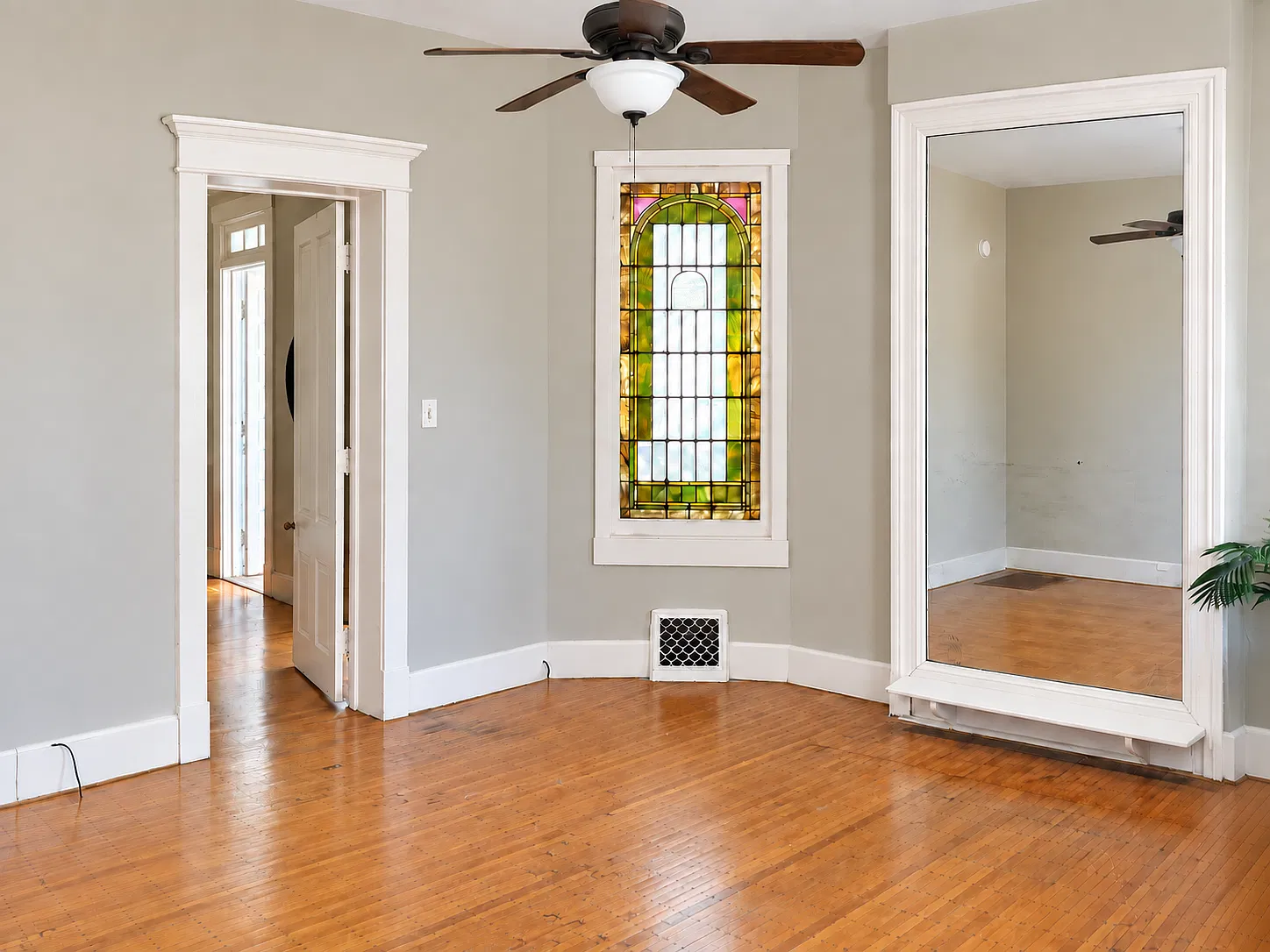 1 bed, 980 sqft, $875 — Photo 2