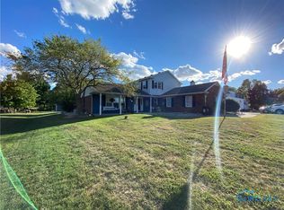 5712 Pickle Rd, Oregon, OH 43616