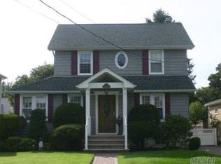30 Sherman Ave, Rockville Centre, NY 11570