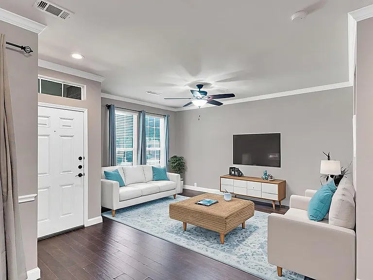 2204 Stonepark Pl — Photo 4