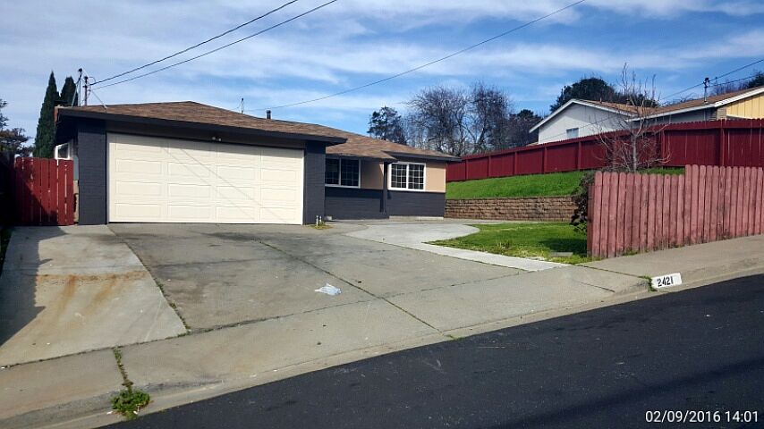 1st image of 2421 Shawn Dr