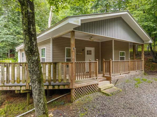 8 17th St, Ellijay, GA 30540