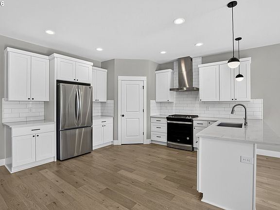 2nd image of 3676 SW Tegart Ln