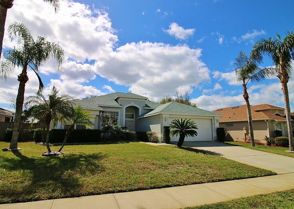 1st image of 17 Valleywood Dr
