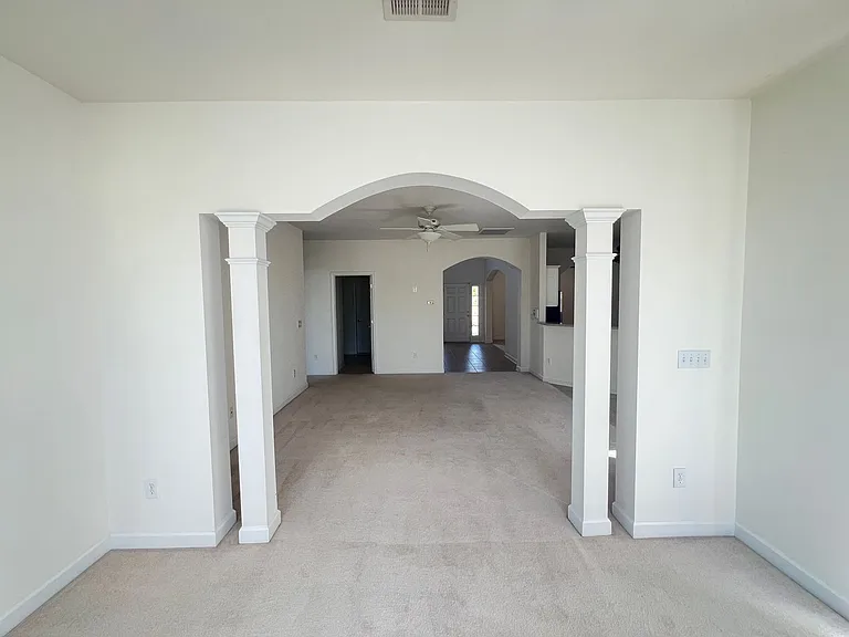 351 Vermillion Dr — Photo 11