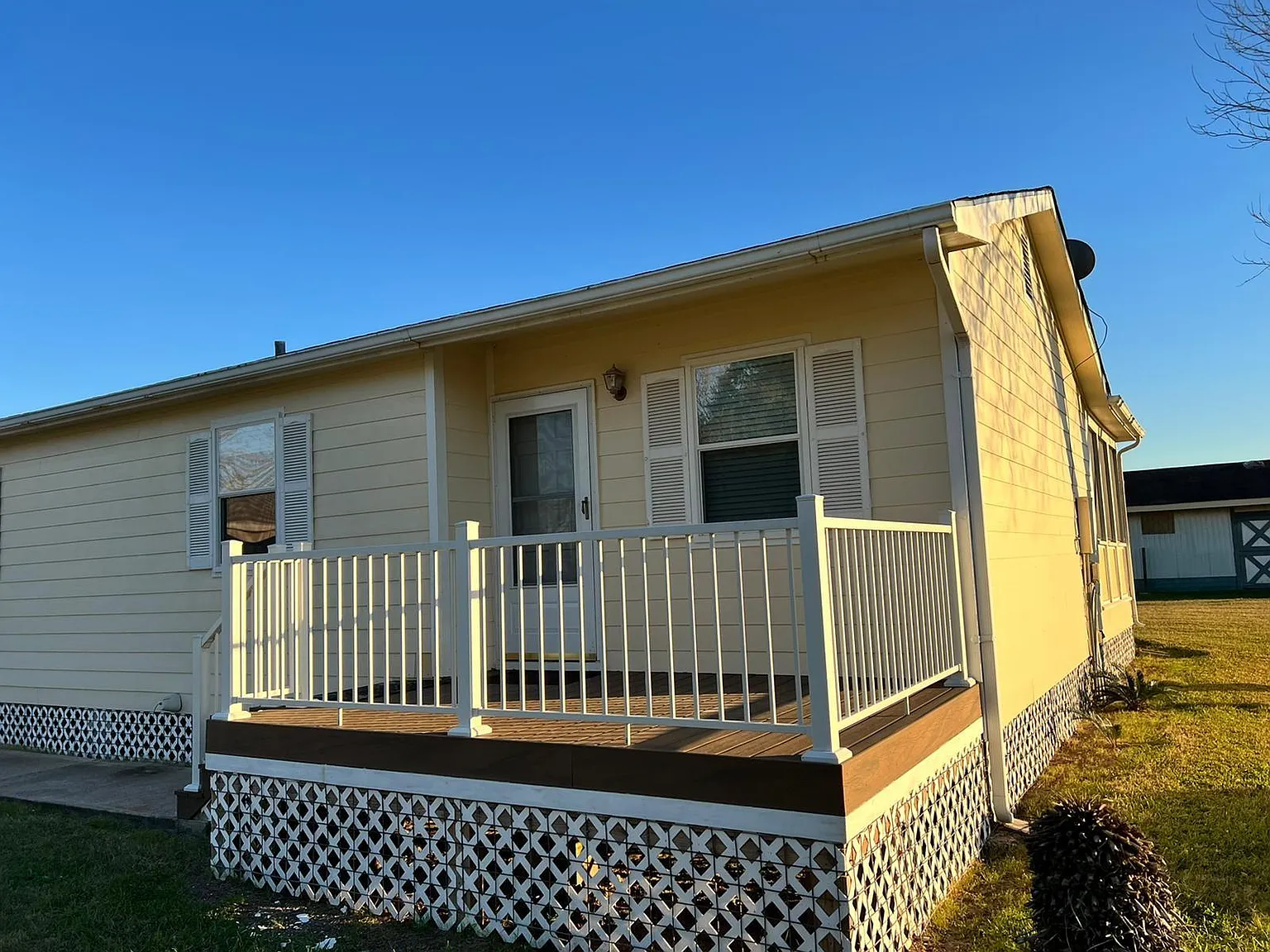 2 bed, 1.5 bath, 1856 sqft, $1,850 — Photo 1
