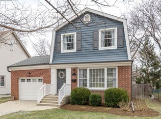 11 Parkview Rd, Glenview, IL 60025