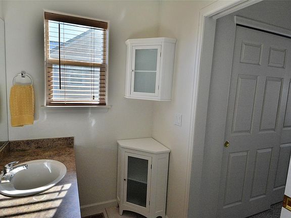5th image of 70 Audrey Cir