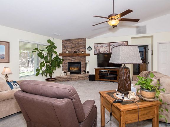003_Living Room