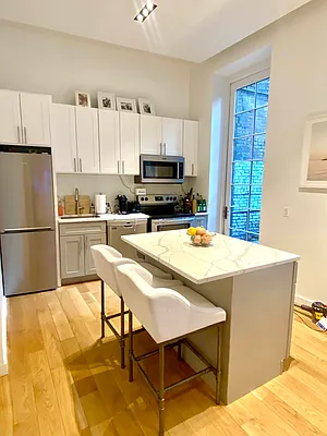 Rented by Corcoran | media 18