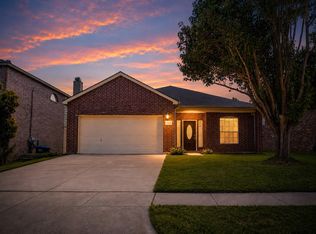 12652 Oakwood Cir, Euless, TX 76040