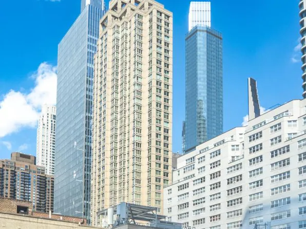 310 West 52nd Street image 3 of 15