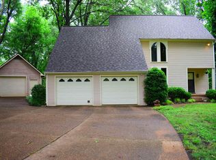 25 Woodscreek Dr, Jackson, TN 38305