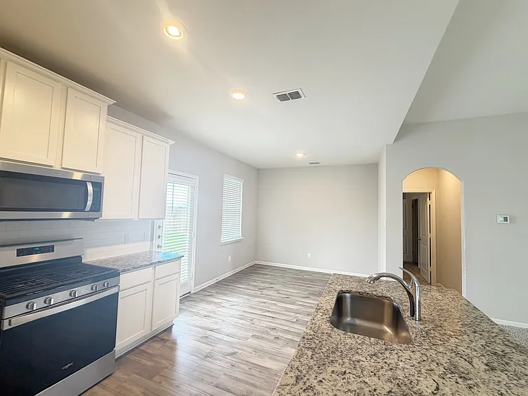 209 Aceves Ct — Photo 6