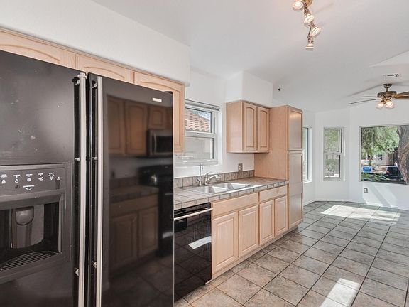 5th image of 5581 W Peaceful Dove Pl