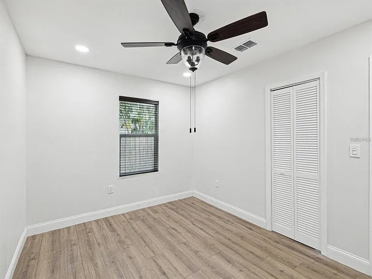 1008 E Norfolk St — Photo 35