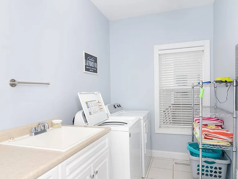 1604 Canal Dr #1 — Photo 24