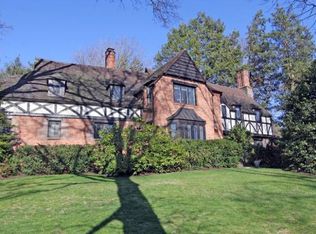 33 Fairfield Dr, Short Hills, NJ 07078