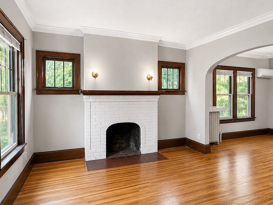 1st image of 1381 Saint Clair Ave