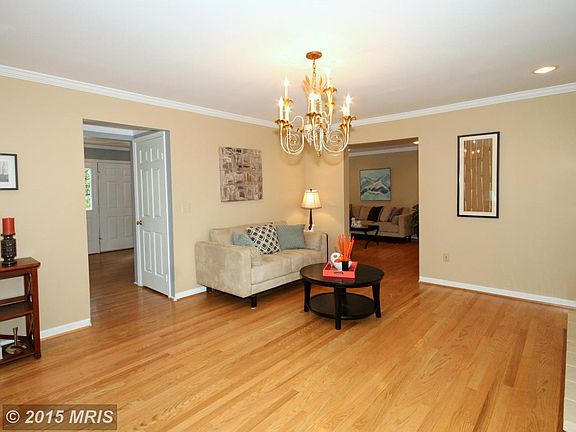 5th image of 9704 Bronte Dr