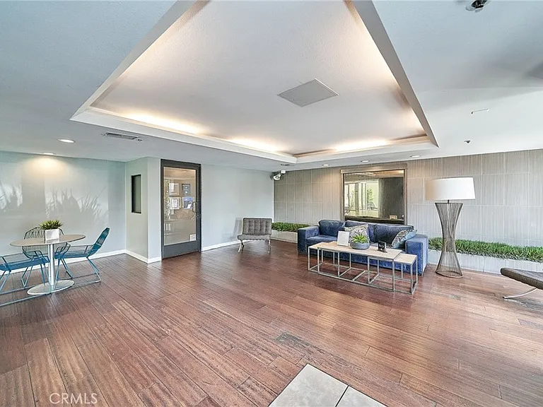 345 S Alexandria Ave #212 — Photo 18