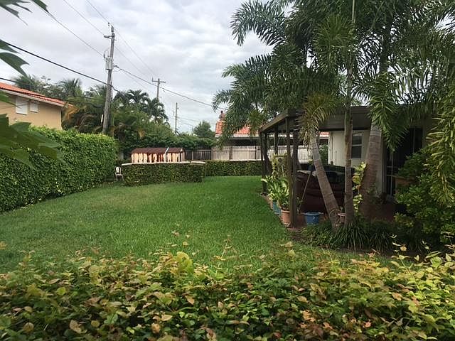 2nd image of 1410 SW 102nd Pl