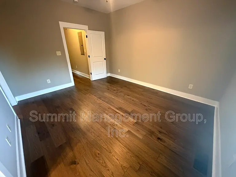 860 S Harkness St #H — Photo 24