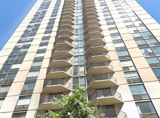 70 W Huron St APT 307, Chicago, IL