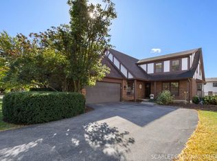 625 Edward Rd, Naperville, IL 60540