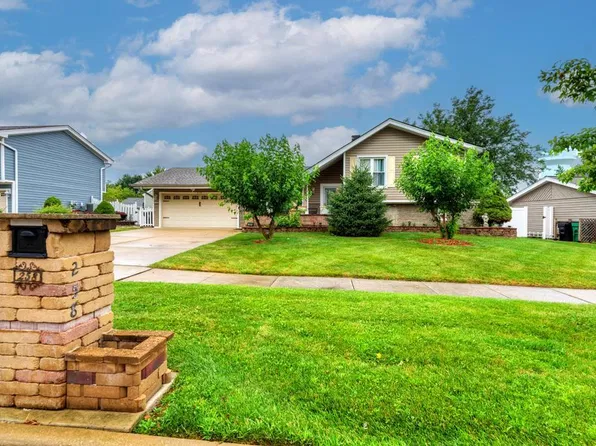 258 Cunningham Ln, Bloomingdale, IL 60108