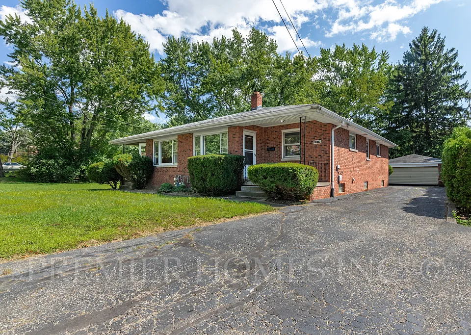 1014 Saxon Ave