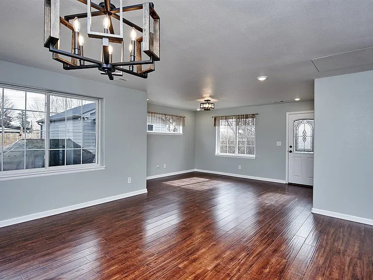2610 N Cook St — Photo 15