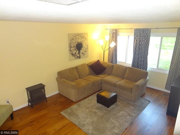 4th image of 462 95th Ln NE