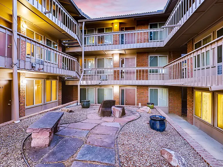 Coronado | Boulder, Co Apartments