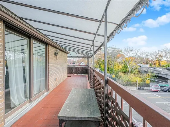 4766 Bedford Avenue image 22 of 29