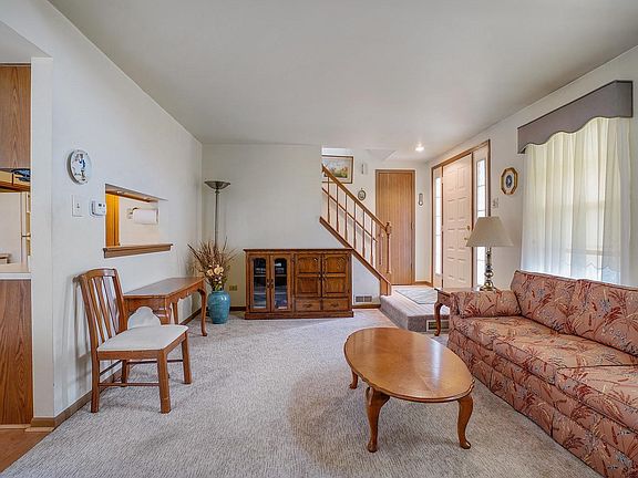 3rd image of 14749 Le Claire Ave #14749