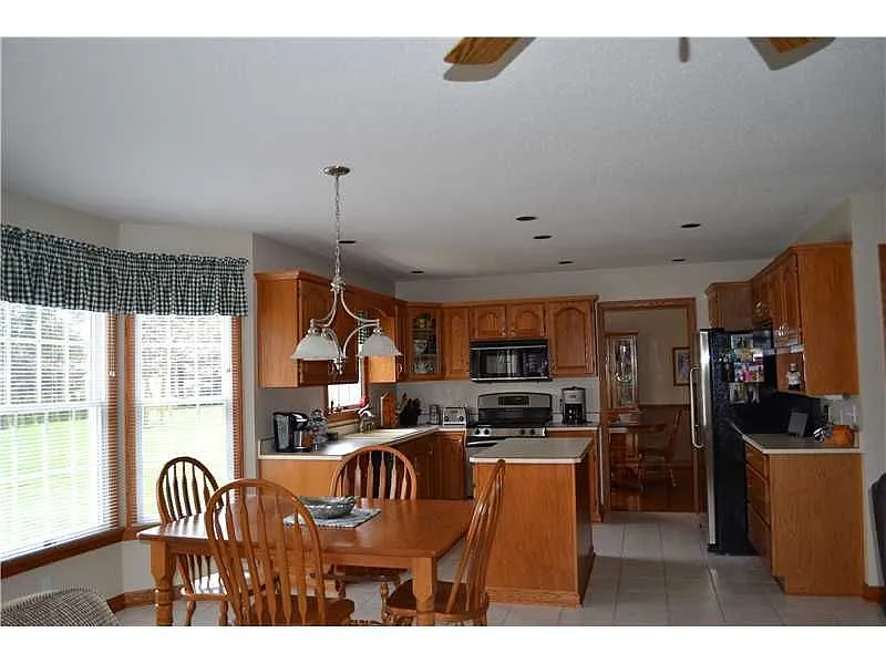 5801 Cobblestone Dr photo 1