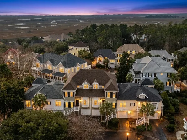 1904 English Ivy Ct, Mount Pleasant, SC 29464