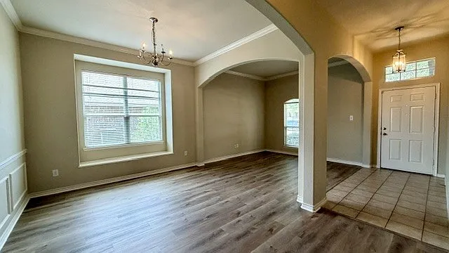 1700 Summerfield Dr — Photo 2