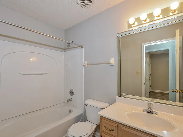 8408 Cross Point Dr — Photo 14