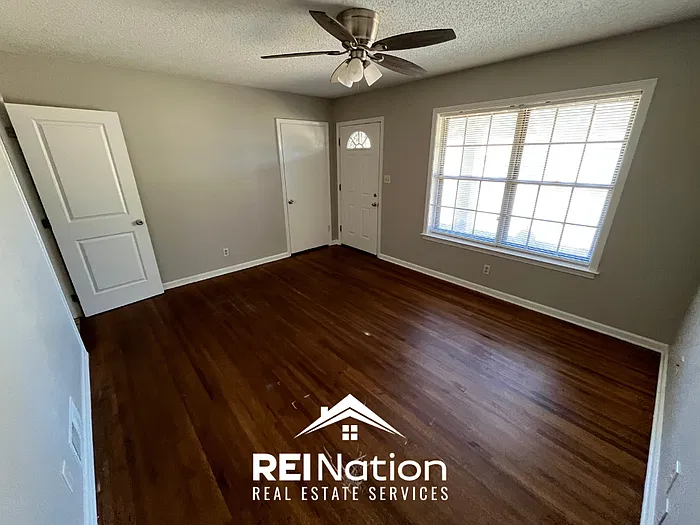 4 bed, 2.5 bath, 1791 sqft, $1,625 — Photo 2