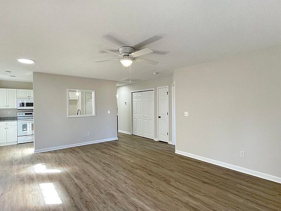 4th image of 236 Bridgedale Dr